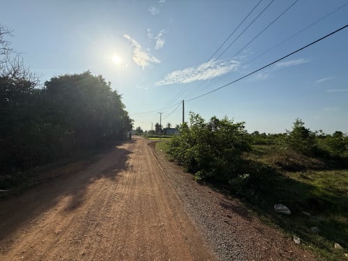 ដីកែងលក់បន្ទាន់លុយ ជិតរោងចក្រ