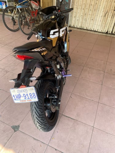 ម៉ូតូលក់