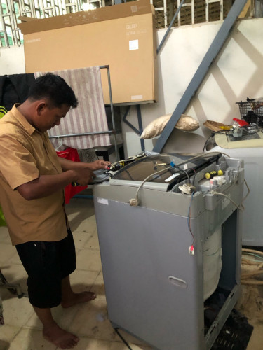 ជួសជុល​ តម្លេីង​ និងលាងសម្អាត