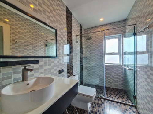 (130sqm) Spacious 2 Bedrooms Apartment for RENT near Russian Market