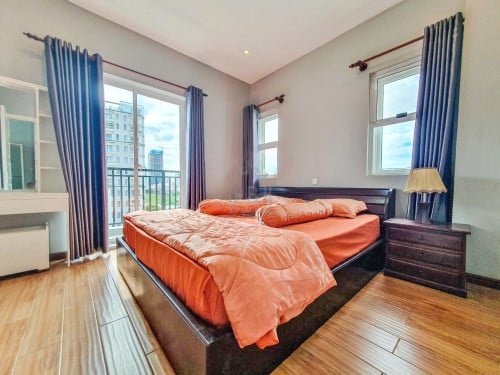 (130sqm) Spacious 2 Bedrooms Apartment for RENT near Russian Market