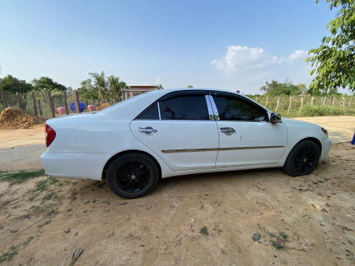 ឡានលក់ Camry LE02