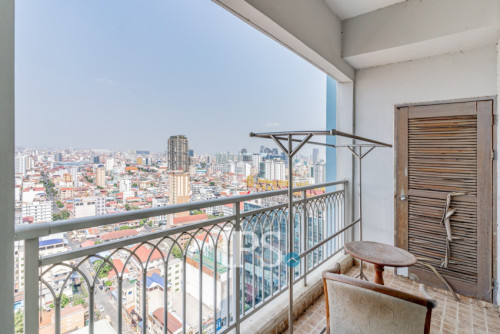 #FORSALE Luxury 1-Bedroom Condo -📍De Castle Royal, BKK1, Phnom Penh