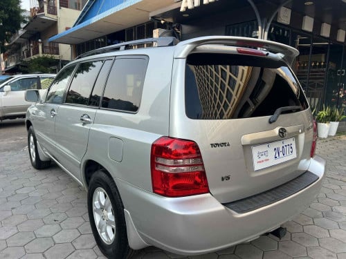 លក់ Highlander 2003 limited ប៉ុង១ ឡានស្អាត ថ្នាំស៊ីន 90%