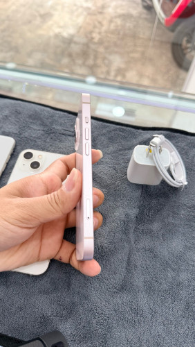 លក់iPhone 13 សានុំហ្សុីន
