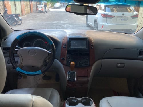 ឡានលក់ Toyota Sienna ឆ្នាំ04 XLE ប៉ុង1