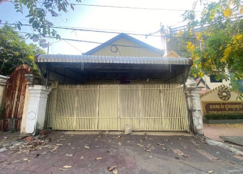 🔰ឃ្លាំងអាជីវកម្មជួលលើផ្លូវធំ ក្រុងតាខ្មៅ។