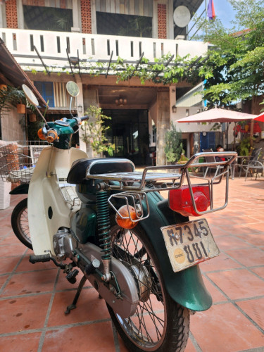 ទុកជិះផឹកកាហ្វេ មួយទឹកអត់កាត បាត់ដំបងចាស់😍