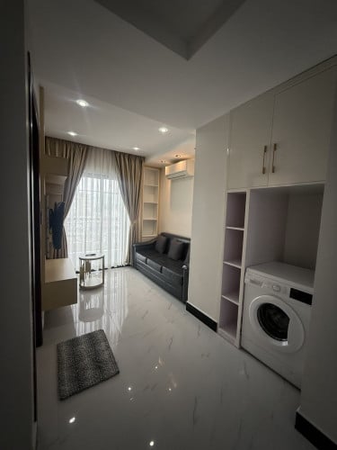 1 Bedroom Condo for Rent โ BKK3 ๐ข