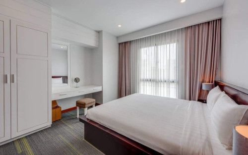 3 bedroom. It's 185 square meters. The price is $2800 per month! at Boeung Keng Kang Market