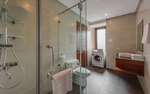 3 bedroom. It's 185 square meters. The price is $2800 per month! at Boeung Keng Kang Market