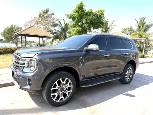 98% Original 2023 Ford Everest Titamiun Full 2.0L Diesel ជាង3មឺនkm