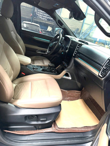 98% Original 2023 Ford Everest Titamiun Full 2.0L Diesel ជាង3មឺនkm