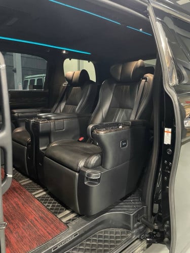Alphard 2022