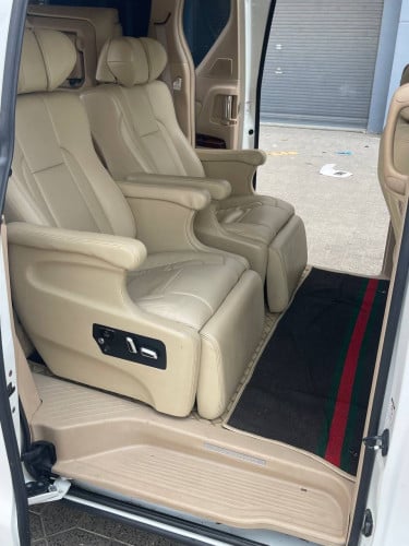 Alphard កៅអីVIP