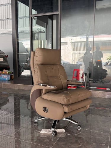 Chair boss