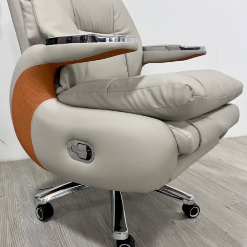 Chair boss