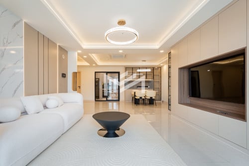 Condo De Castle Royal BKK1 unit 3Bedroom for rent