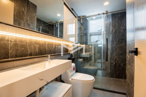 Condo De Castle Royal BKK1 unit 3Bedroom for rent
