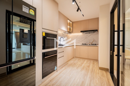 Condo De Castle Royal BKK1 unit 3Bedroom for rent