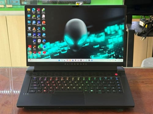 Dell Alienware m15 R6 / Core i7-11800H 2.3GHz / Ram 16GB /512GB /RTX 3060 6GB /15.6” 165Hz
