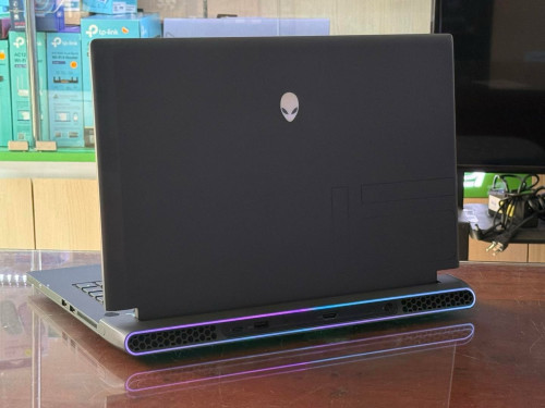 Dell Alienware m15 R6 / Core i7-11800H 2.3GHz / Ram 16GB /512GB /RTX 3060 6GB /15.6” 165Hz