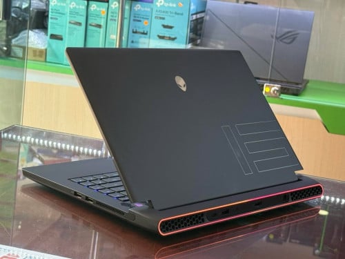 Dell Alienware m15 R6 / Core i7-11800H 2.3GHz / Ram 16GB /512GB /RTX 3060 6GB /15.6” 165Hz