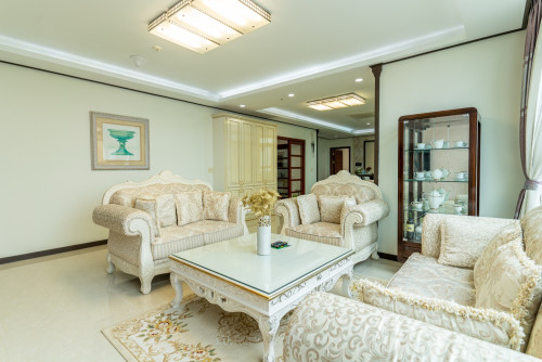 DUPLEX 4 Bedroom Penthouse for Rent in BKK1