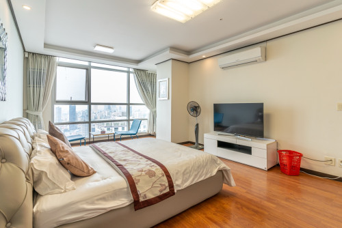 DUPLEX 4 Bedroom Penthouse for Rent in BKK1