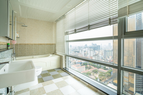 DUPLEX 4 Bedroom Penthouse for Rent in BKK1