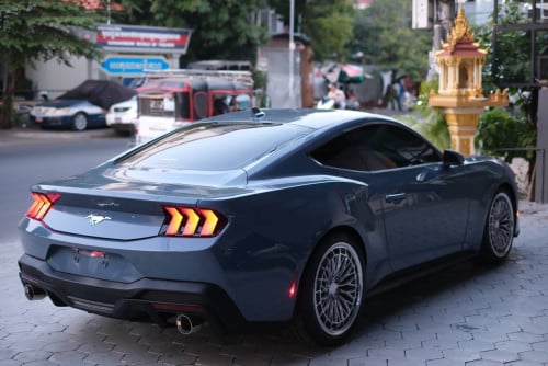FORD MUSTANG 2024 full option ក្រដាសពន្ធ