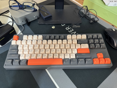 FreeWolf Bluetooth + Wireless 2.4G Keyboard