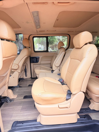 Hyundai Starex 09 HVX full option