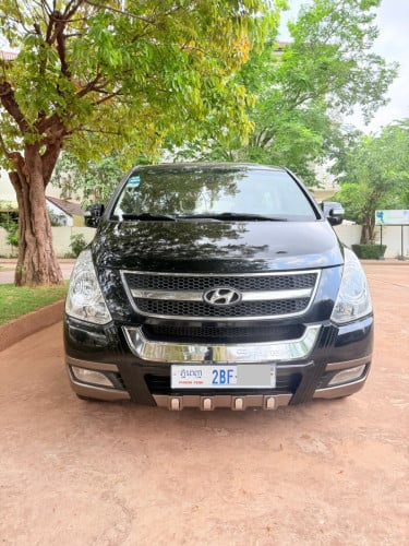 Hyundai Starex 09 HVX full option