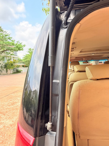 Hyundai Starex 09 HVX full option