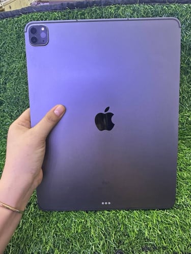 iPad Pro M1 12.9in WiFi+Sim 256G សំណុំសុីន 99.99%