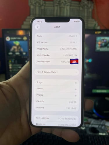 iPhone 11 Pro Max / 256g / មានស្កេន / អេក្រង់ហ្សុីន លក់តំលៃក្រោមក្រោមទីផ្សារ 215$ ដាច់