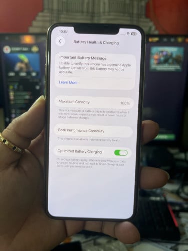 iPhone 11 Pro Max / 256g / មានស្កេន / អេក្រង់ហ្សុីន លក់តំលៃក្រោមក្រោមទីផ្សារ 215$ ដាច់