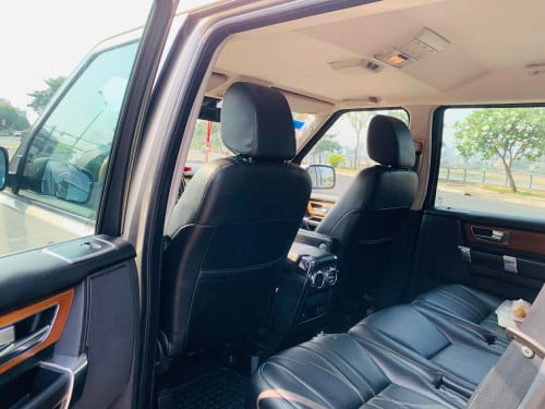 LAND ROVER DISCOVERY4(បង់រំលស់)