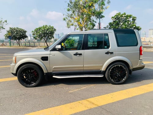 LAND ROVER DISCOVERY4(បង់រំលស់)