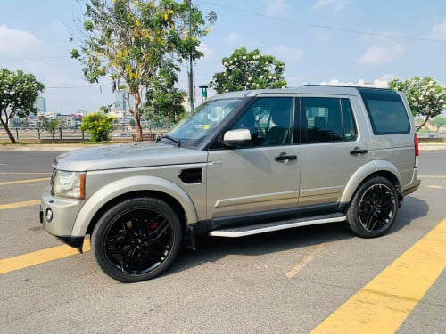 LAND ROVER DISCOVERY4(បង់រំលស់)