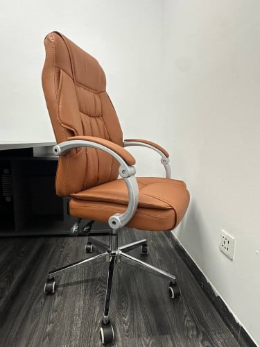 Leather chair office available in stock