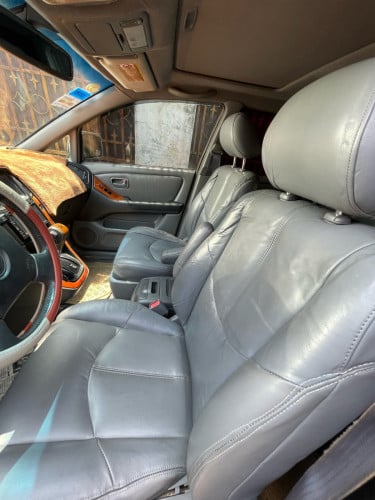 Lexus 99 ប៉ុងពី​ ម្ចាស់ដេីម​ ឡានថ្មី