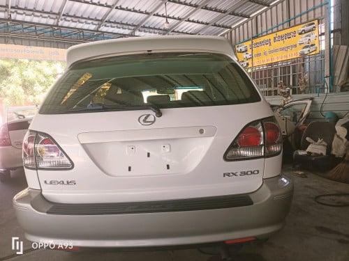 Lexus, RX300ឡានក្រដាស់ពន្នខ្ចៅខ្ចង់ថ្មីអត់បុកអត់ប៉ះអត់ច្រេះ,ឡានរៀបចំរួចហើយ។
