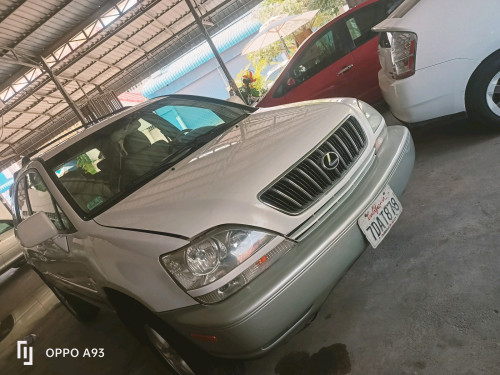Lexus, RX300ឡានក្រដាស់ពន្នខ្ចៅខ្ចង់ថ្មីអត់បុកអត់ប៉ះអត់ច្រេះ,ឡានរៀបចំរួចហើយ។
