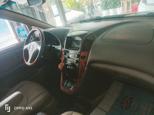 Lexus, RX300ឡានក្រដាស់ពន្នខ្ចៅខ្ចង់ថ្មីអត់បុកអត់ប៉ះអត់ច្រេះ,ឡានរៀបចំរួចហើយ។