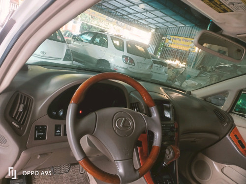 Lexus, RX300ឡានក្រដាស់ពន្នខ្ចៅខ្ចង់ថ្មីអត់បុកអត់ប៉ះអត់ច្រេះ,ឡានរៀបចំរួចហើយ។