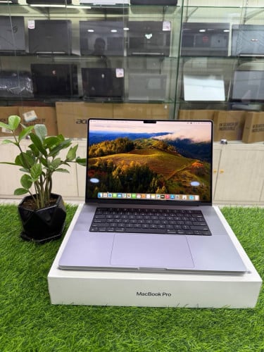 MacBook Pro Year 2021 99%