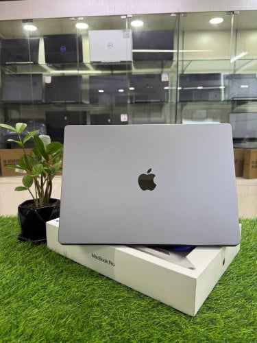 MacBook Pro Year 2021 99%