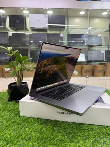 MacBook Pro Year 2021 99%